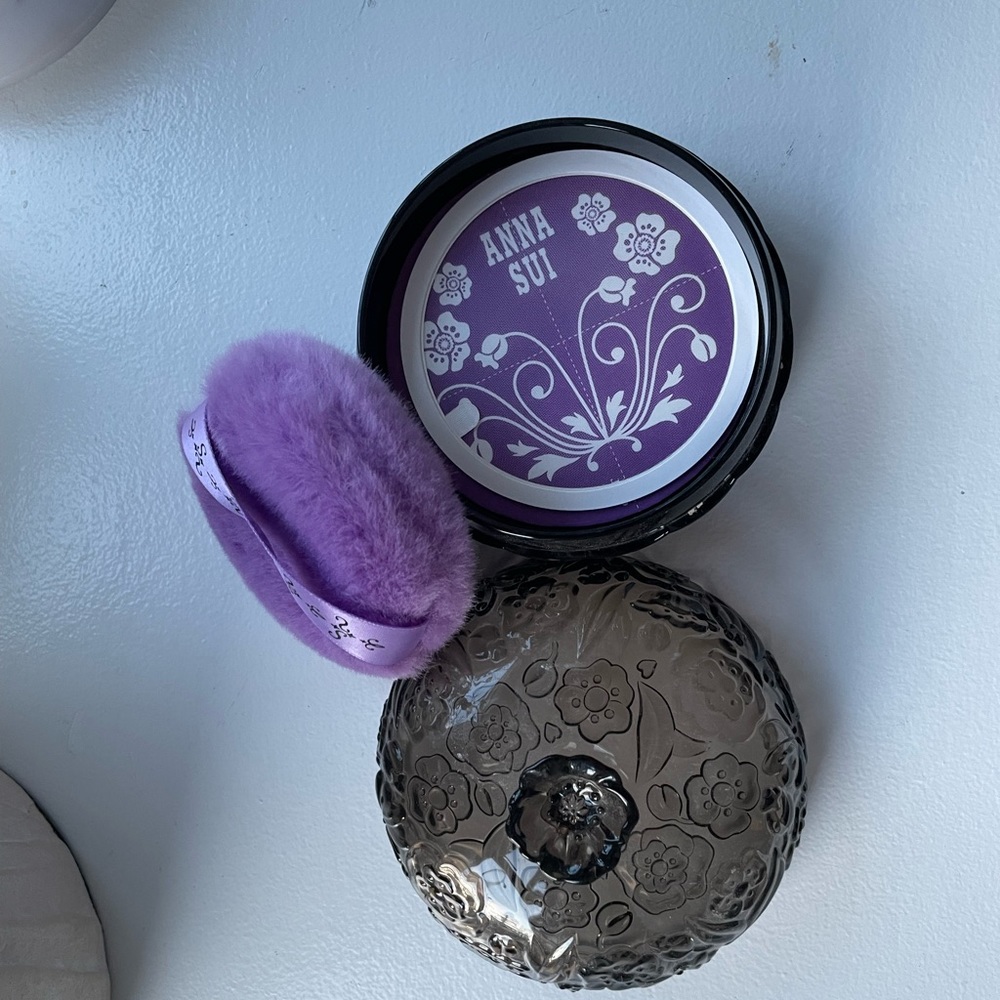 Anna Sui Loose Powder with Case